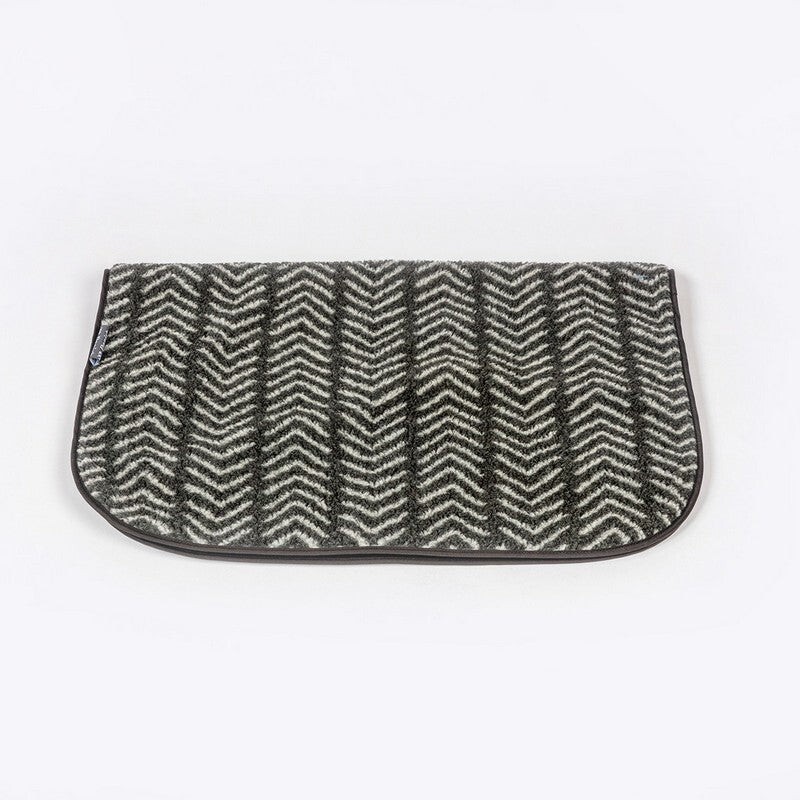 DD Fleece Charcoal Arrow Blanket Medium